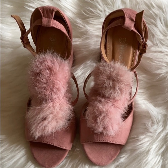 NATURE Breeze Eranda Pom Pom Block Heels Sandals - Picture 6 of 8